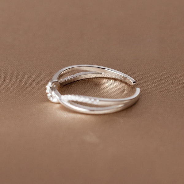 New Simple Hollow Double-layer Diamond Winding Knotted Ring