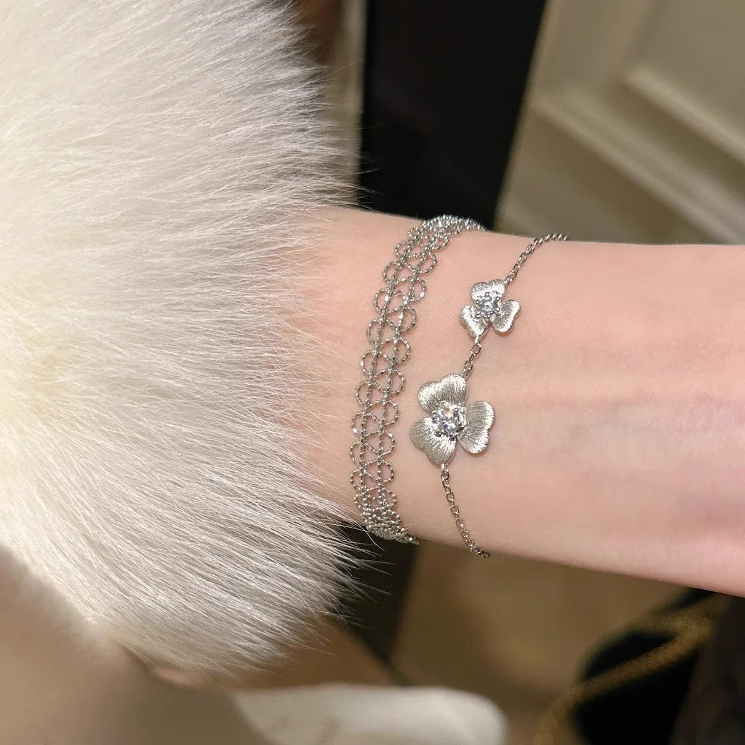 Gold-feeling Gold Ancient Brushed Clover Bracelet For Women Mild Luxury Retro