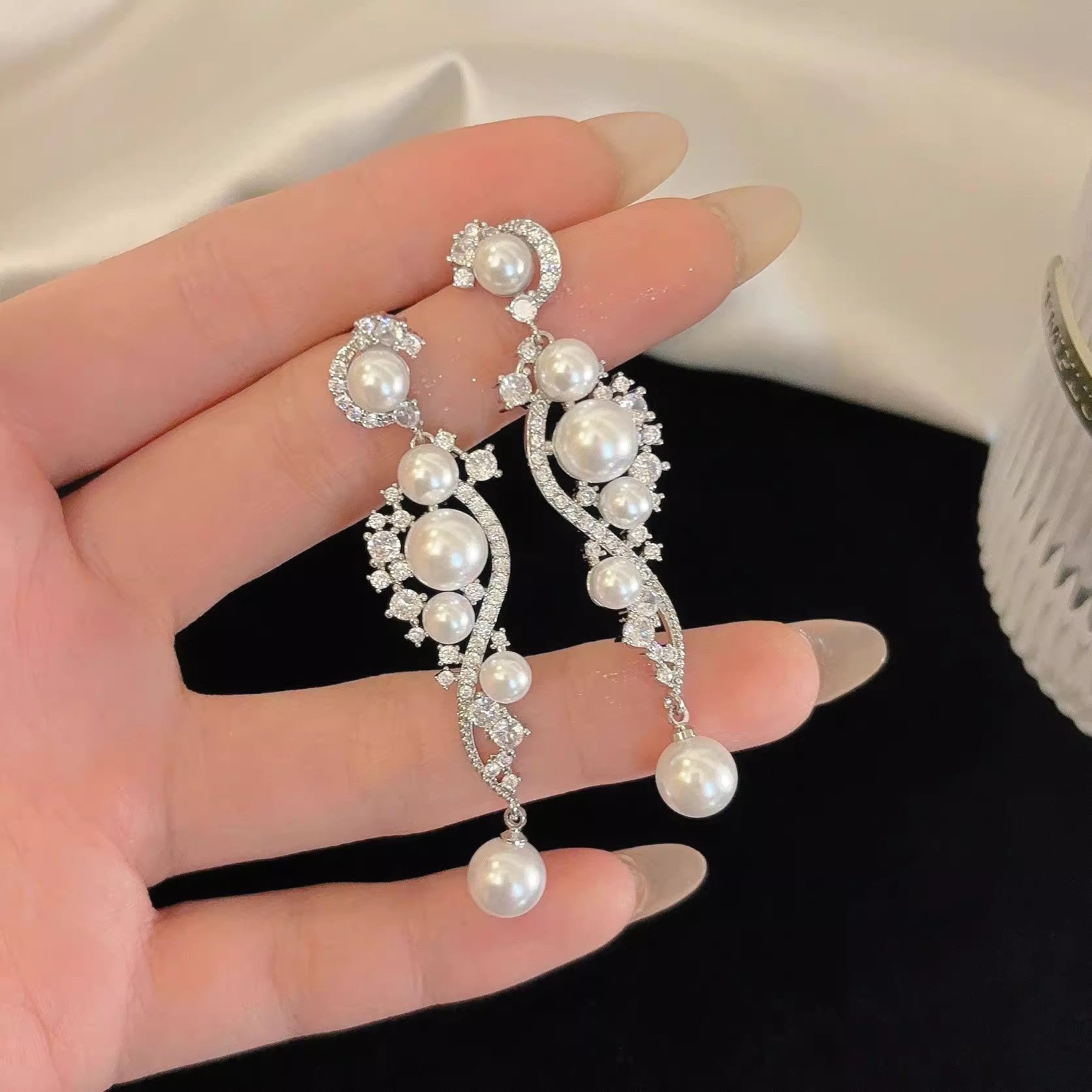 Zircon Pearl Tassel Light Luxury French High Sense Niche Temperament Vacation Style Earrings