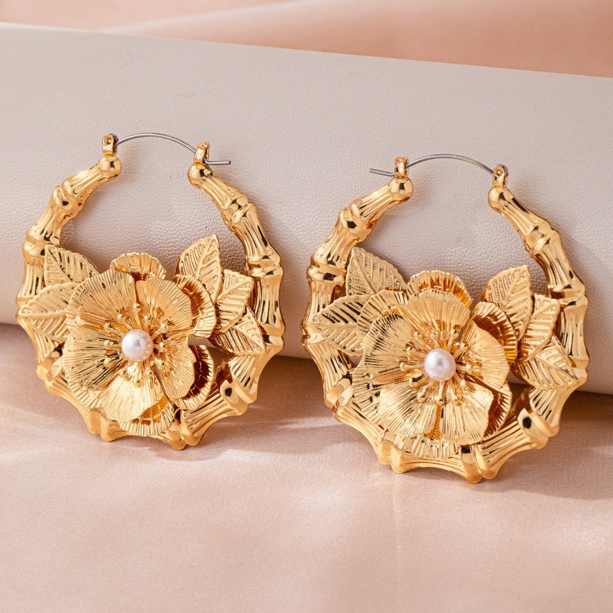 European And American Classic Bamboo Flower Earrings