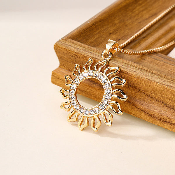 Fashion Jeweled Pendant Women's Alloy Sun Round