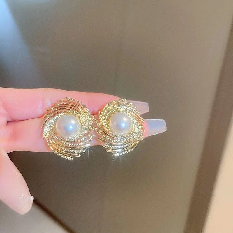 Exaggerated High-grade Pearl Elegant Vintage Earrings
