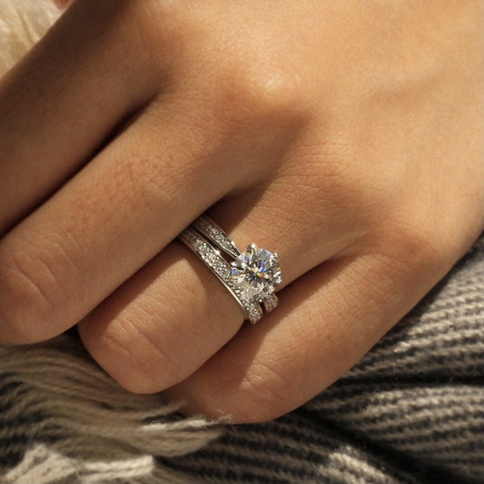 European And American Fashion Women's Ring Alloy Inlaid Zircon