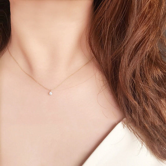 Women's Simple Mini Single Diamond Zircon Six-claw Classic Necklace