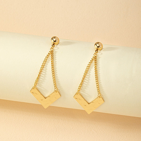 Women's Simple Fashion Temperamental Tassels Stud Earrings