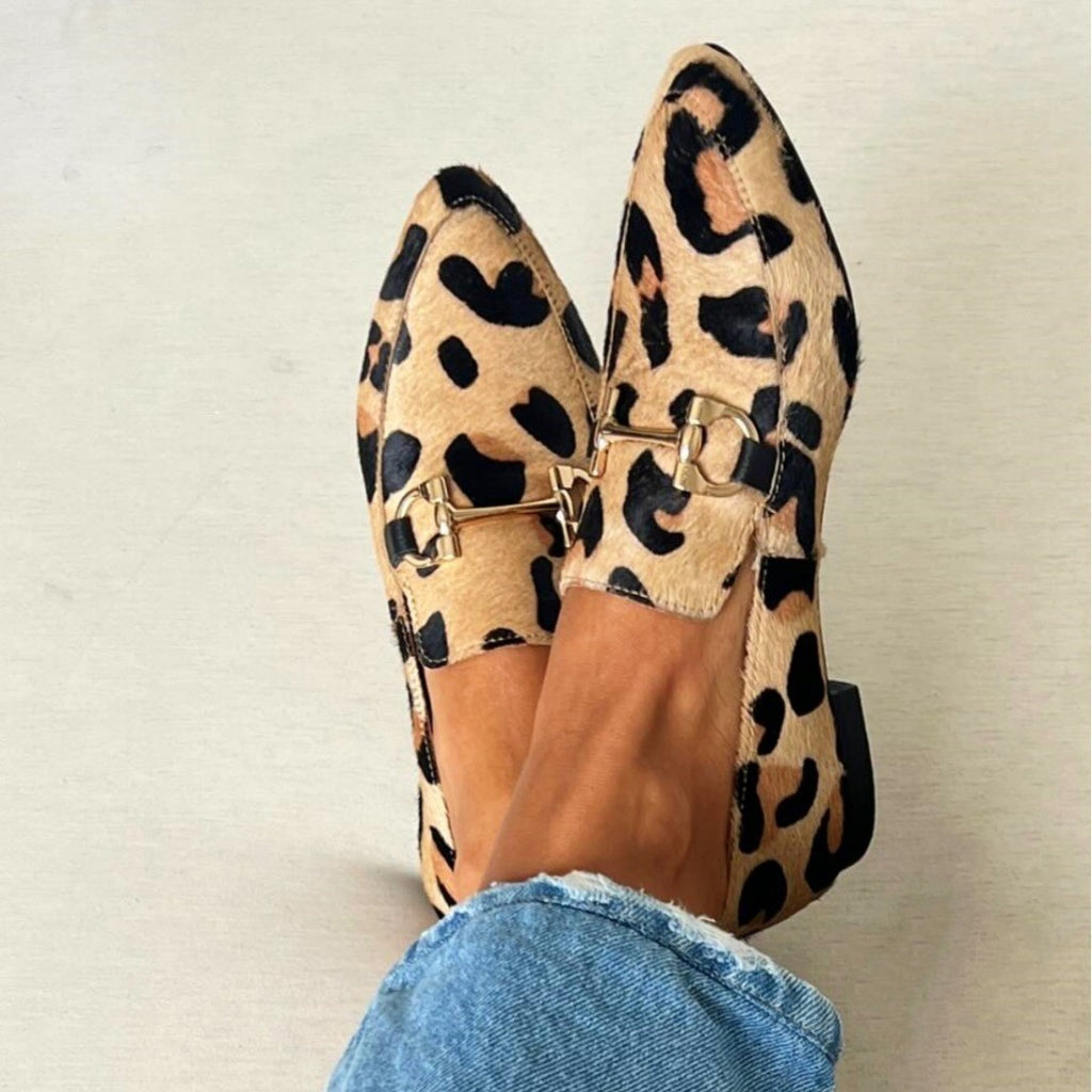 Pointed Toe Shallow Mouth Leopard Print Casual Pumps
